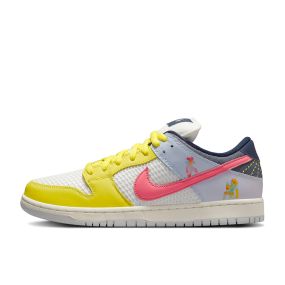 NIKE SB DUNK LOW 'BE TRUE - TRANS JOY'